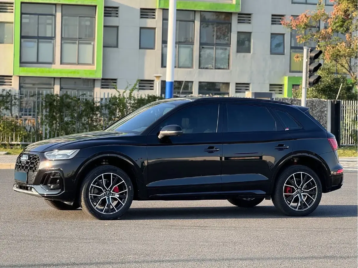 2024 Audi Q5L 2.0T 245HP L4 7DCT