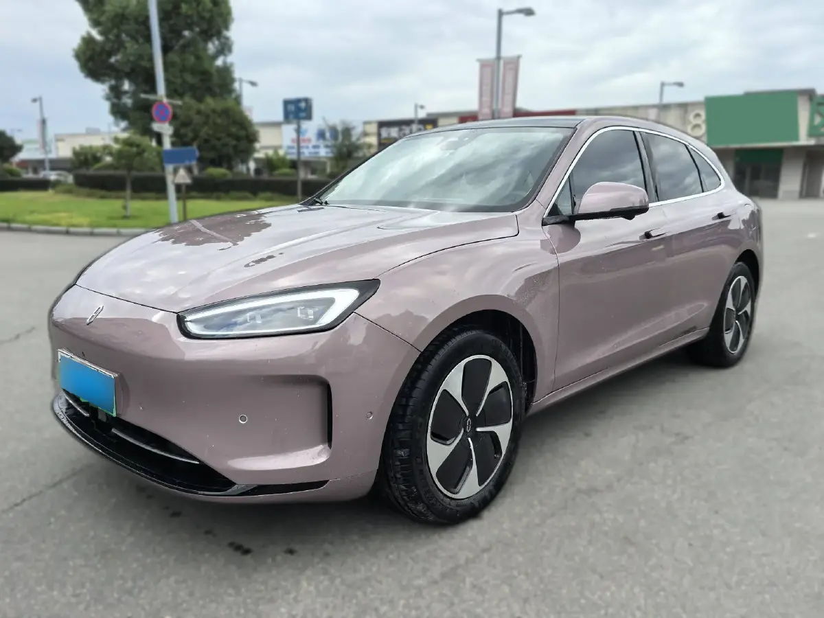 2023 HIMA M5 BEV 80KWH