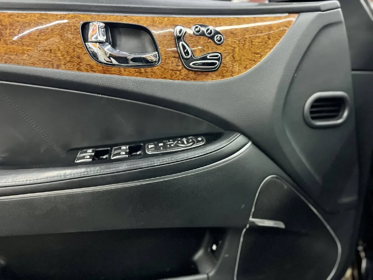 2009 Hyundai Equus 3.8L 290HP V6 6AT,autocango,china used car exporter,china ev exporter,chinese used car exporter,chinese used ev exporter