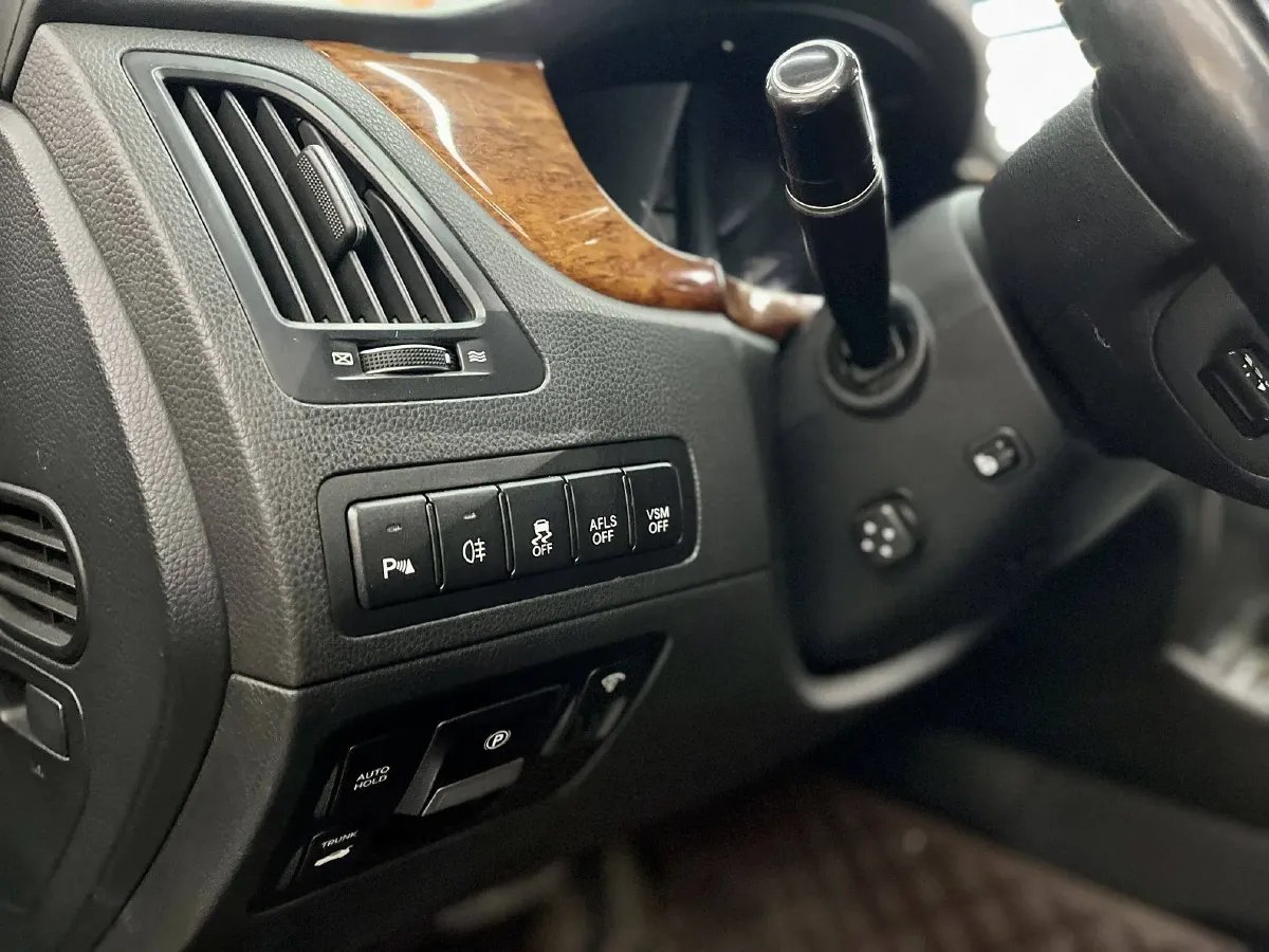 2009 Hyundai Equus 3.8L 290HP V6 6AT,autocango,china used car exporter,china ev exporter,chinese used car exporter,chinese used ev exporter