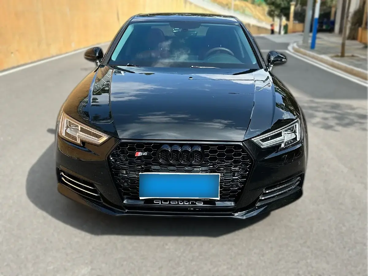 2019 Audi A4L 2.0T 190HP L4 7DCT