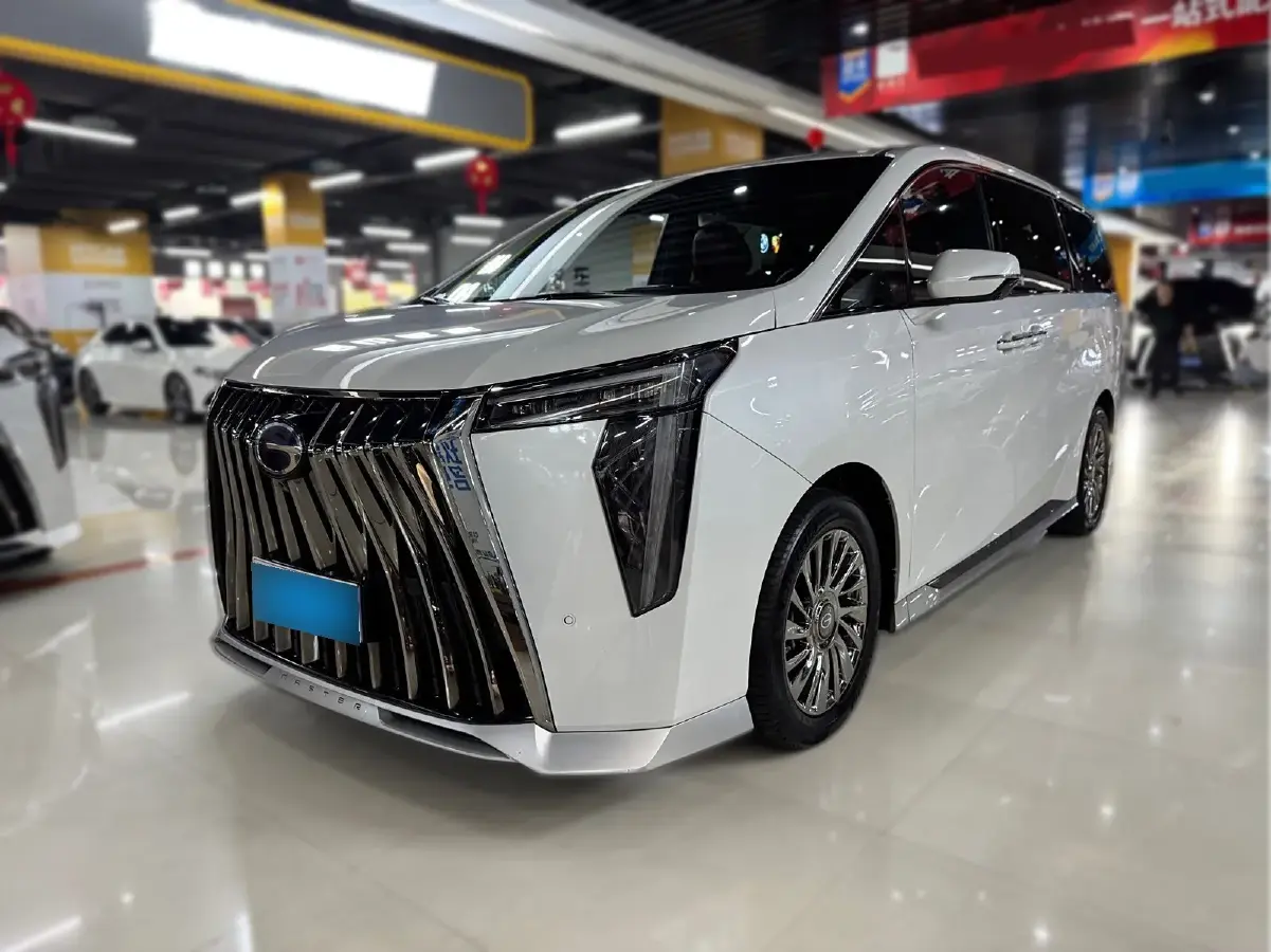 2023 GAC Trumpchi M8 2.0T 190HP L4 E-CVT Hybrid