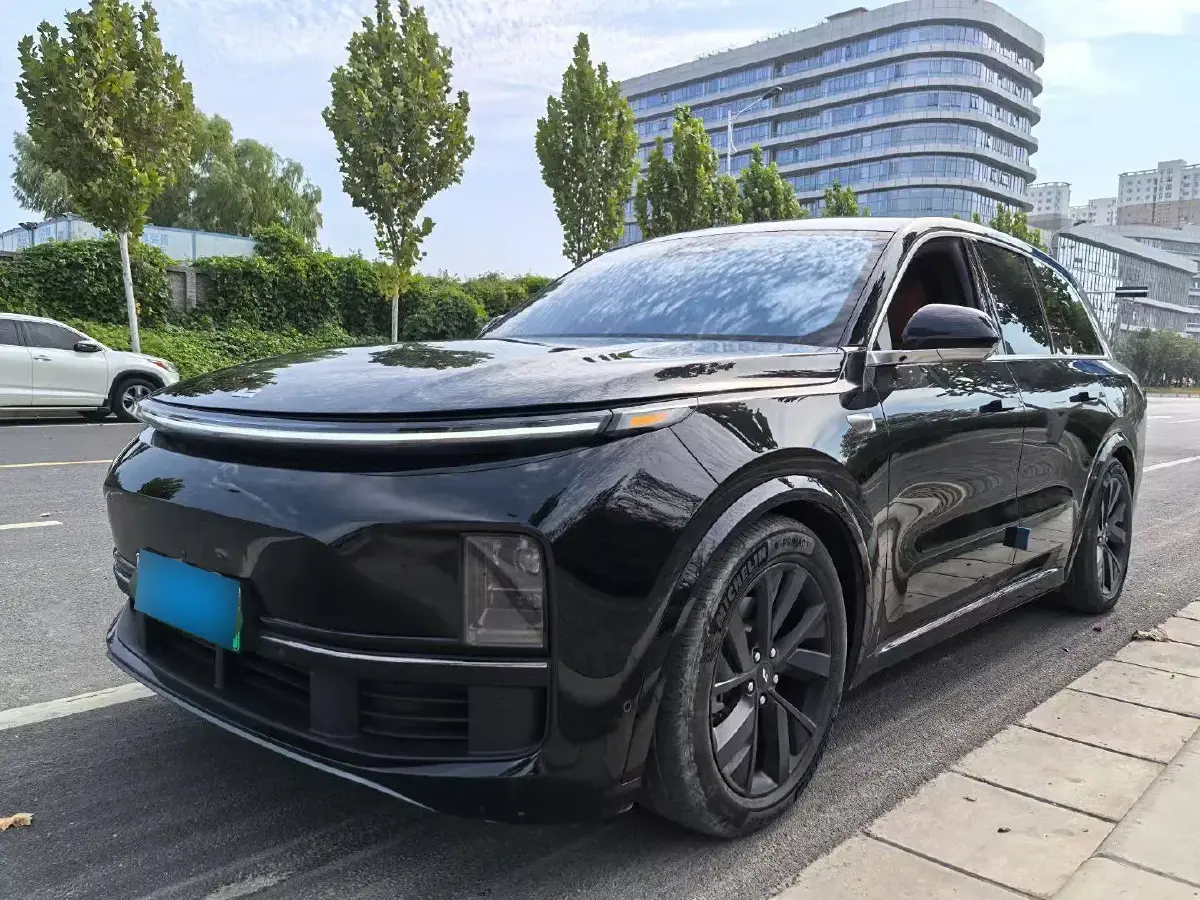 2023 Li L8 Range Extended 154HP REEV 40.9KWH