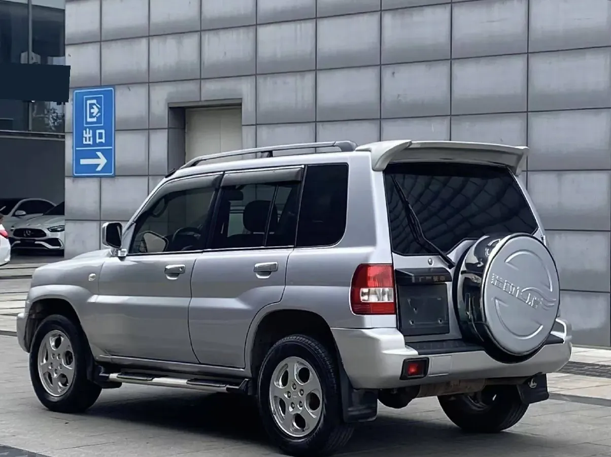 2009 Leopaard FeiTeng 2.0L 121HP L4 5MT,autocango,china used car exporter,china ev exporter,chinese used car exporter,chinese used ev exporter