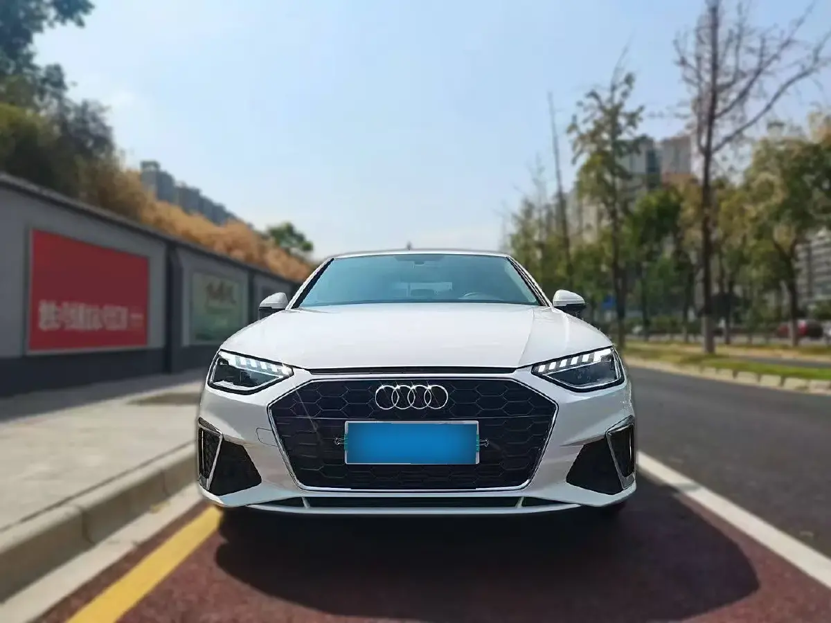 2020 Audi A4L 2.0T 190HP L4 7DCT