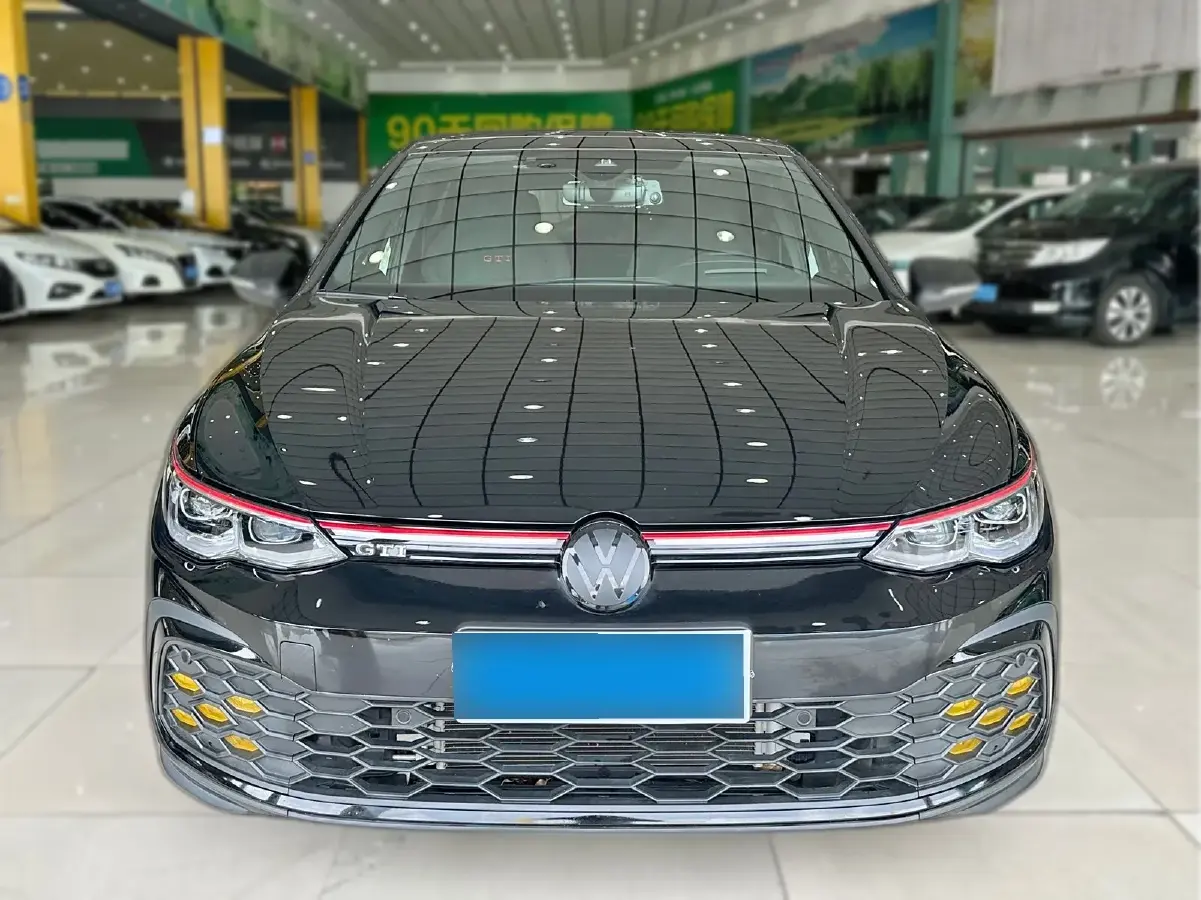 2023 Volkswagen GolfGTI 2.0T 220HP L4 7DCT