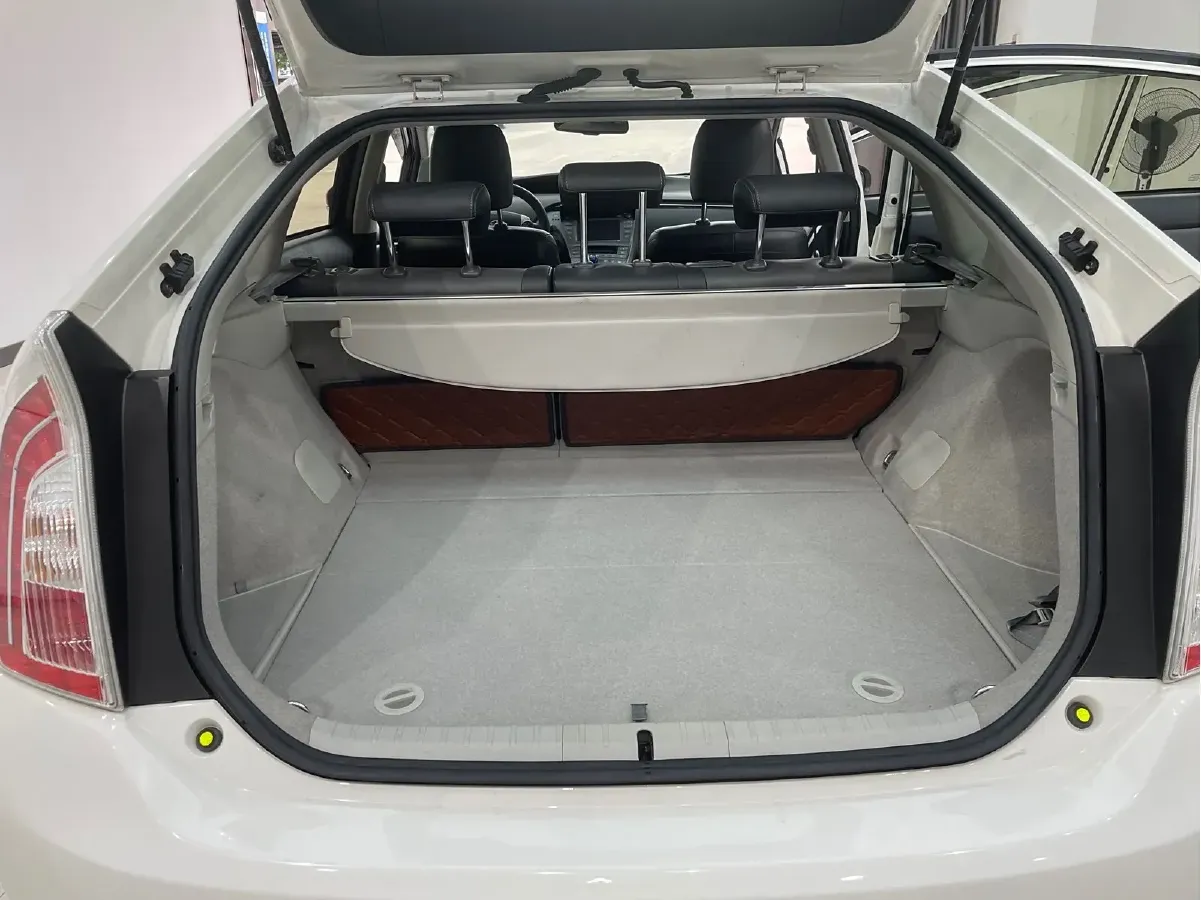 2012 Toyota Prius 1.8L 99HP L4 E-CVT Hybrid,autocango,china used car exporter,china ev exporter,chinese used car exporter,chinese used ev exporter