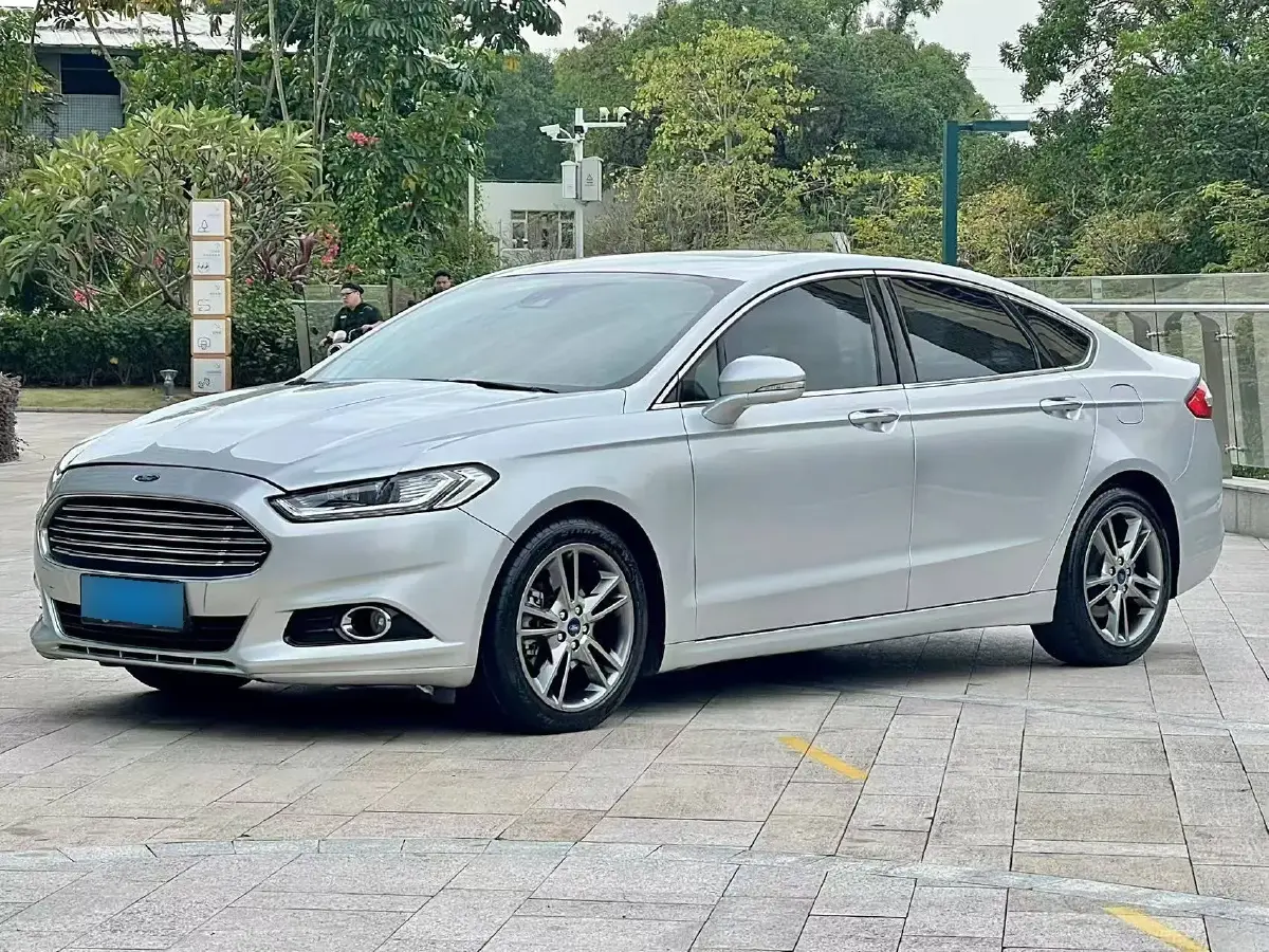 2013 Ford Mondeo 2.0T 242HP L4 6AT