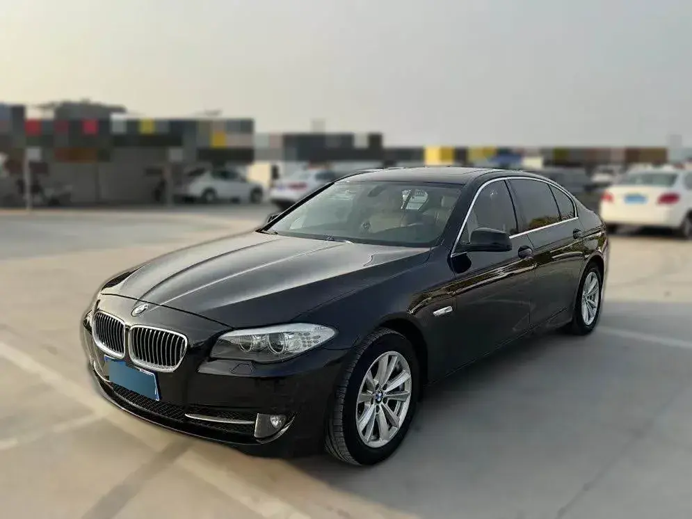 2013 BMW 5 Series 2.0T 218HP L4 8AT