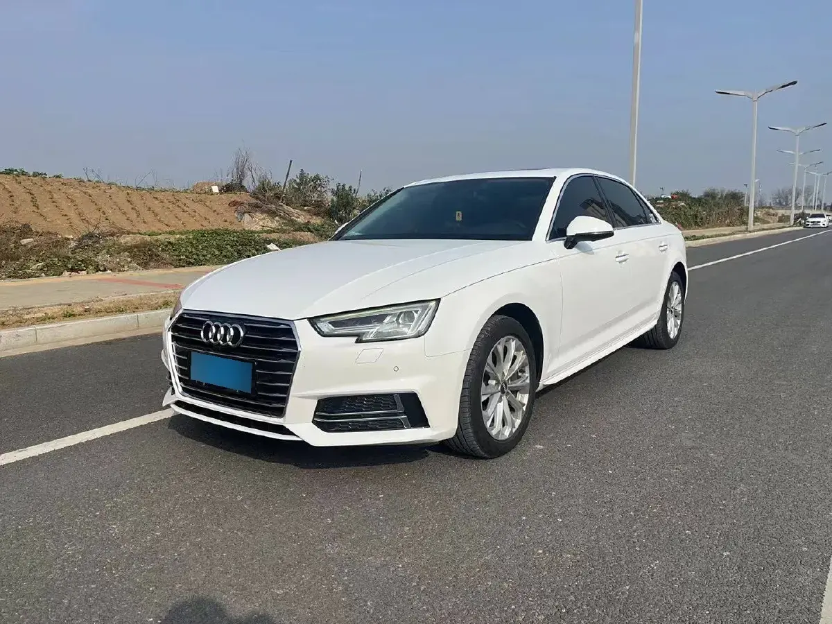 2019 Audi A4L 2.0T 190HP L4 7DCT