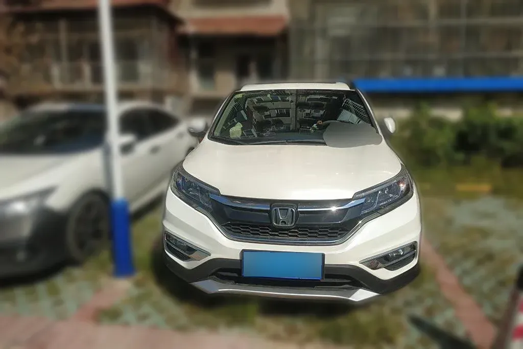 2015 Honda CR-V 2.0L 155HP L4 CVT,autocango,china used car exporter,china ev exporter,chinese used car exporter,chinese used ev exporter