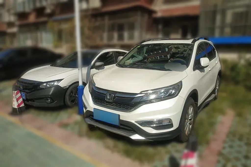 2015 Honda CR-V 2.0L 155HP L4 CVT,autocango,china used car exporter,china ev exporter,chinese used car exporter,chinese used ev exporter