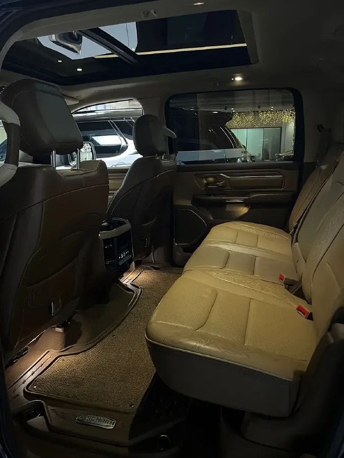 2011 RAM Trucks 5.7L 395HP V8 5AT,autocango,china used car exporter,china ev exporter,chinese used car exporter,chinese used ev exporter