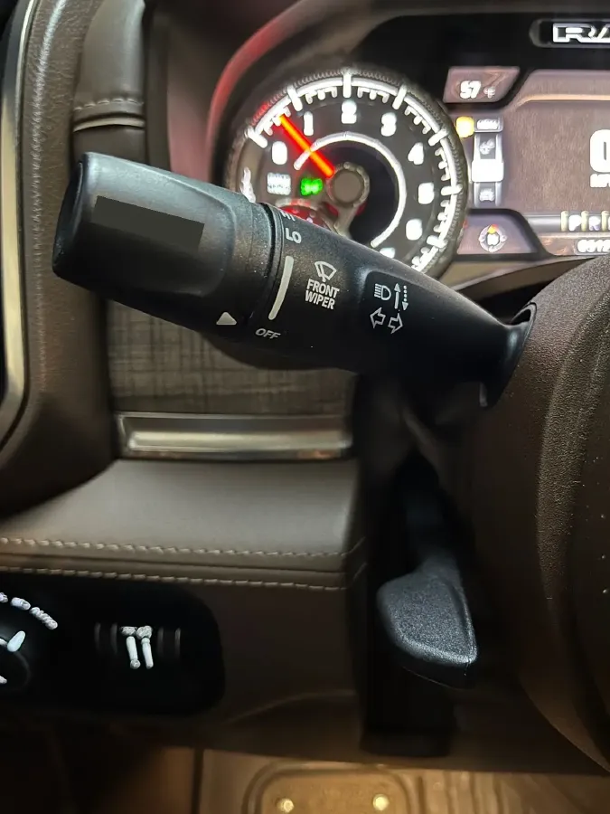 2011 RAM Trucks 5.7L 395HP V8 5AT,autocango,china used car exporter,china ev exporter,chinese used car exporter,chinese used ev exporter