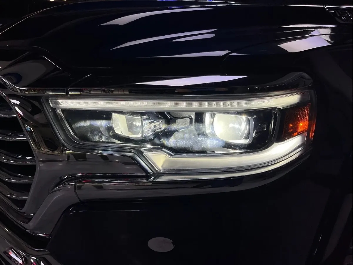 2011 RAM Trucks 5.7L 395HP V8 5AT,autocango,china used car exporter,china ev exporter,chinese used car exporter,chinese used ev exporter