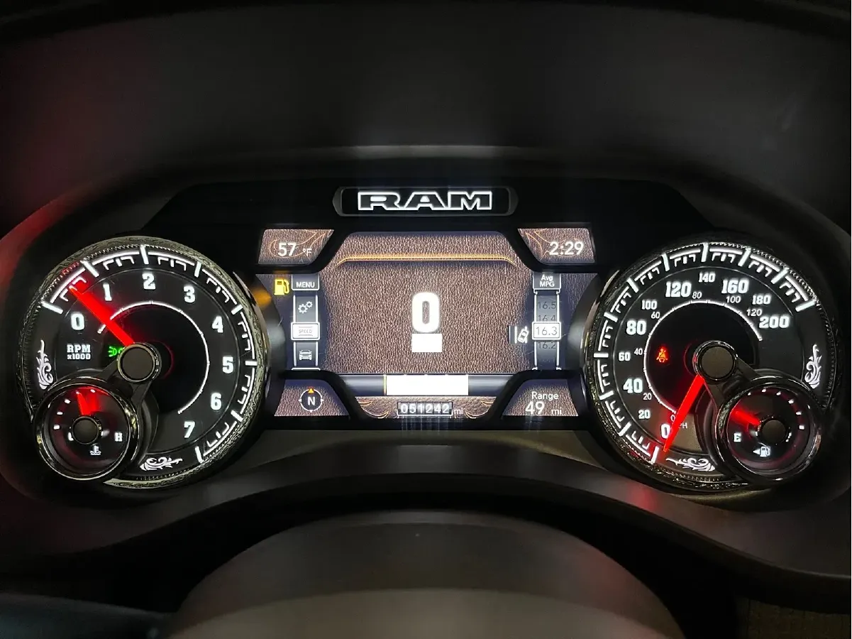 2011 RAM Trucks 5.7L 395HP V8 5AT,autocango,china used car exporter,china ev exporter,chinese used car exporter,chinese used ev exporter