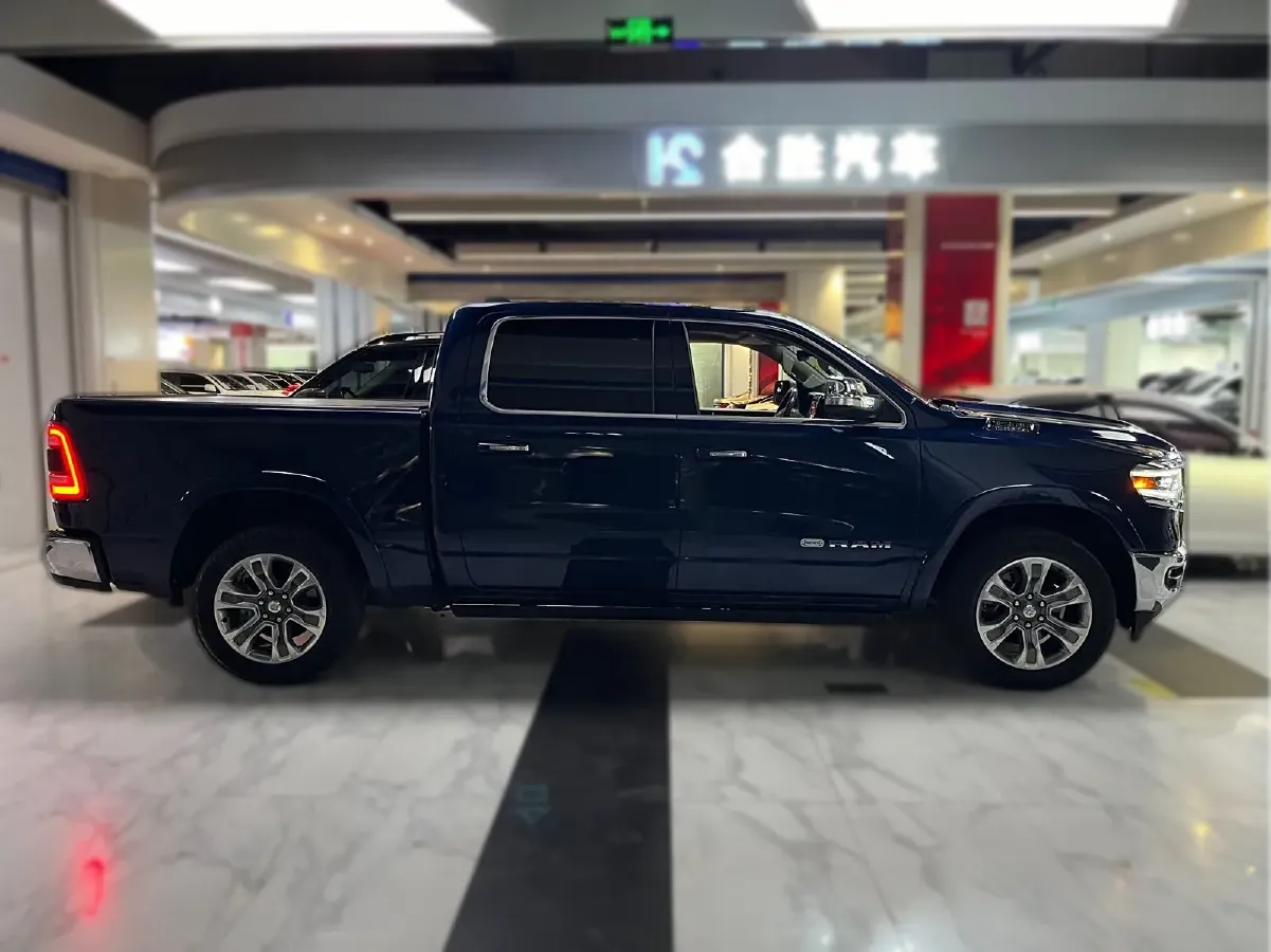 2011 RAM Trucks 5.7L 395HP V8 5AT,autocango,china used car exporter,china ev exporter,chinese used car exporter,chinese used ev exporter