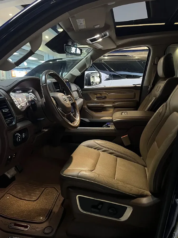 2011 RAM Trucks 5.7L 395HP V8 5AT,autocango,china used car exporter,china ev exporter,chinese used car exporter,chinese used ev exporter