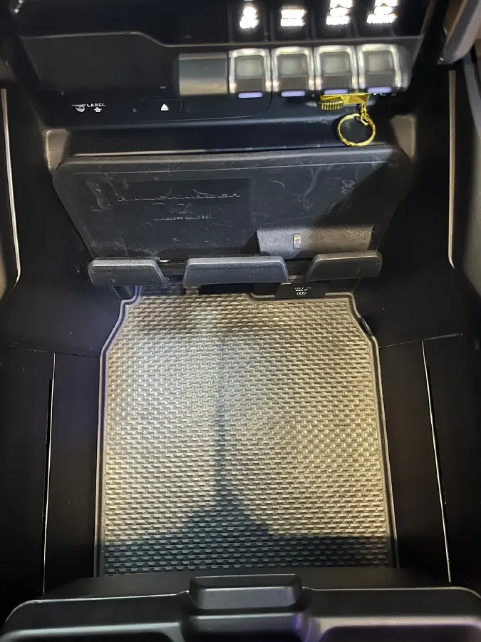 2011 RAM Trucks 5.7L 395HP V8 5AT,autocango,china used car exporter,china ev exporter,chinese used car exporter,chinese used ev exporter