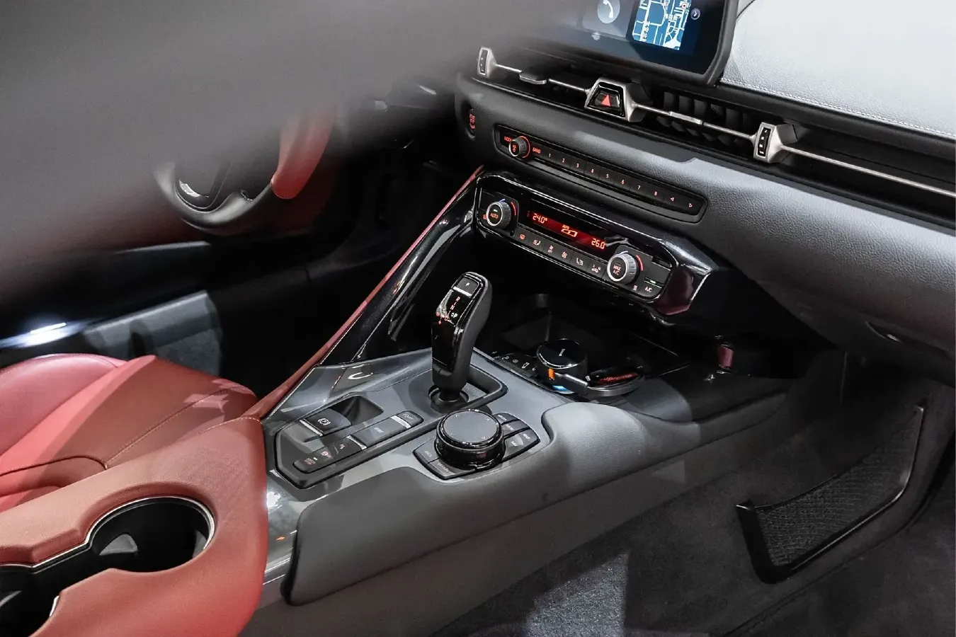 2022 Toyota Supra 2.0T 197HP L4 8AT,autocango,china used car exporter,china ev exporter,chinese used car exporter,chinese used ev exporter