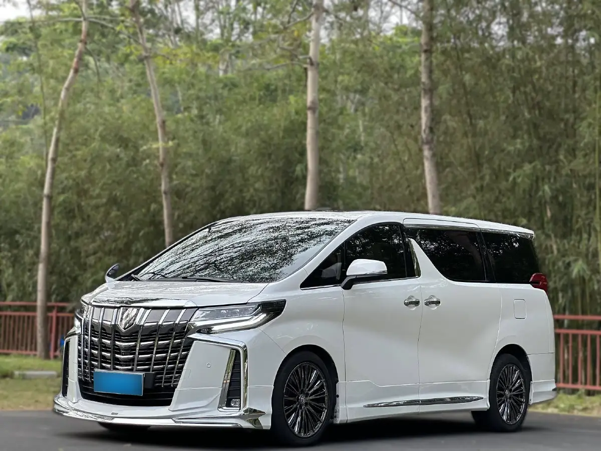 2015 Toyota Alphard 3.5L 275HP V6 6AT
