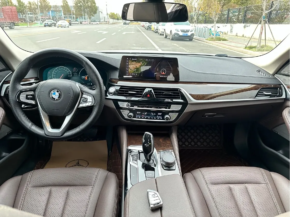 2019 BMW 5 Series 2.0T 184HP L4 8AT,autocango,china used car exporter,china ev exporter,chinese used car exporter,chinese used ev exporter