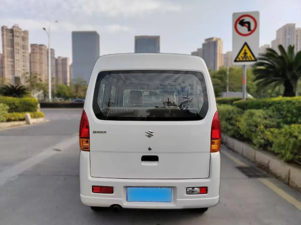 2010 Suzuki Landy 1.2L 95HP L4 5MT,autocango,china used car exporter,china ev exporter,chinese used car exporter,chinese used ev exporter