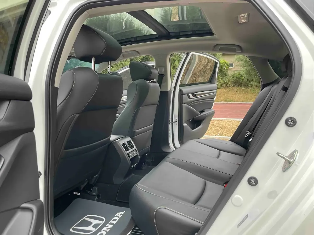 2022 Honda Accord 1.5T 194HP L4 CVT,autocango,china used car exporter,china ev exporter,chinese used car exporter,chinese used ev exporter