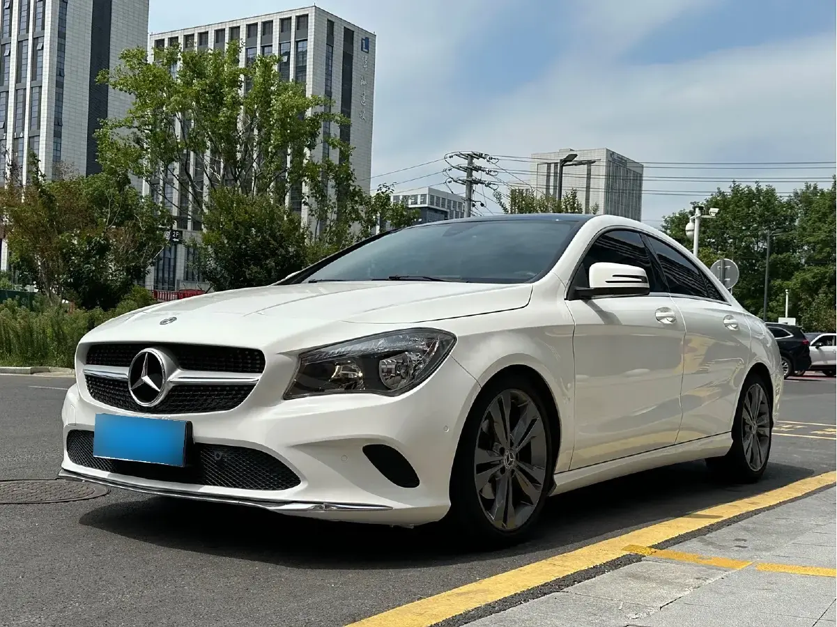 2018 Mercedes-Benz CLA Class 1.6T 156HP L4 7DCT
