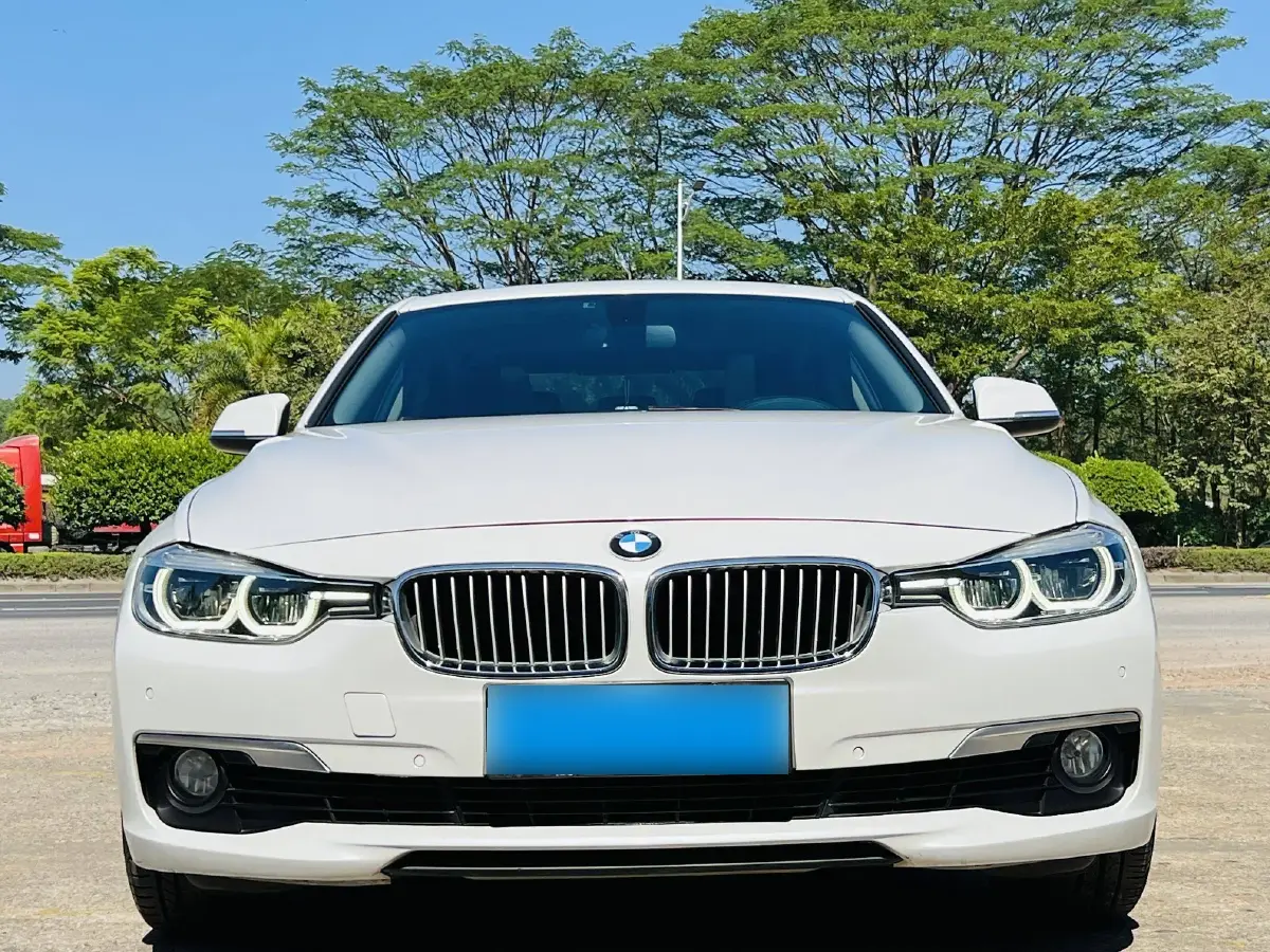 2018 BMW 3 Series 2.0T 184HP L4 8AT