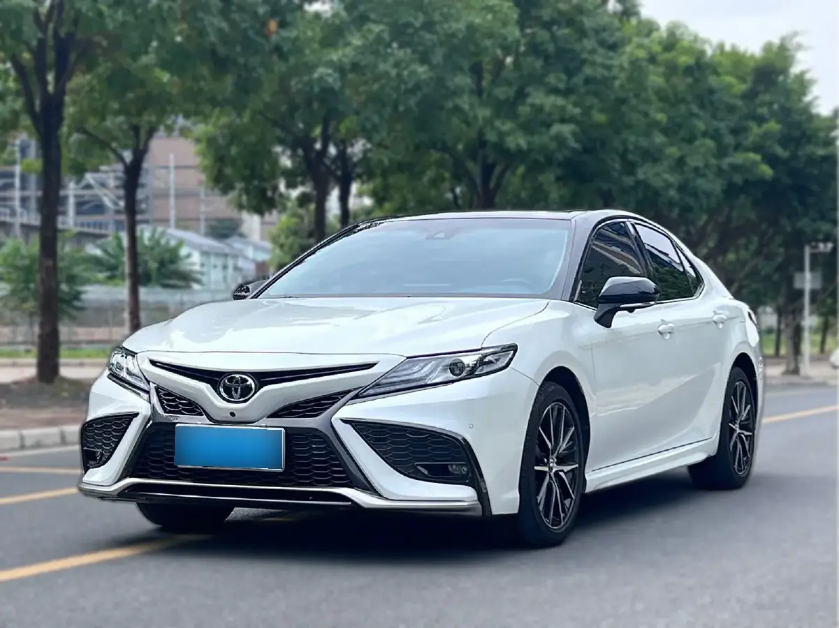 2021 Toyota Camry 2.5L 209HP L4 8AT