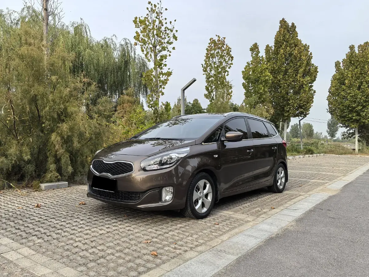 2013 Kia Carens 2.0L 152HP L4 6AT