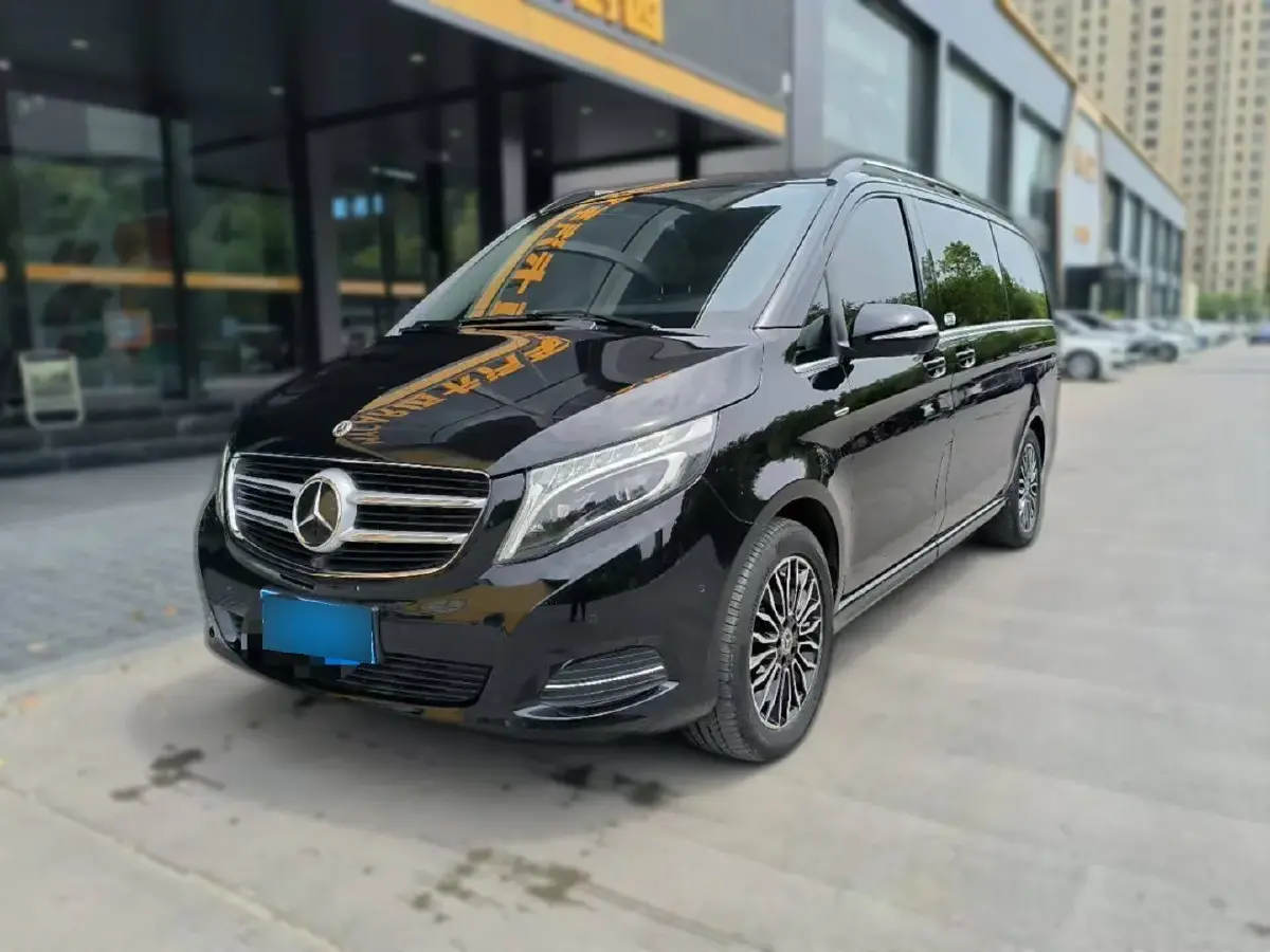 2018 Mercedes-Benz V Class 2.0T 211HP L4 7AT