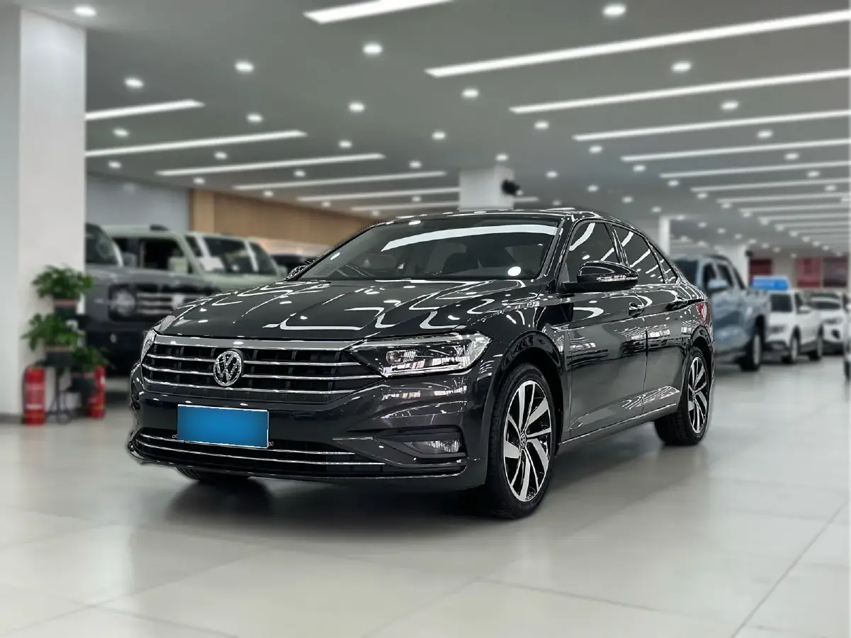 2022 Volkswagen Sagitar 1.4T 150HP L4 7DCT