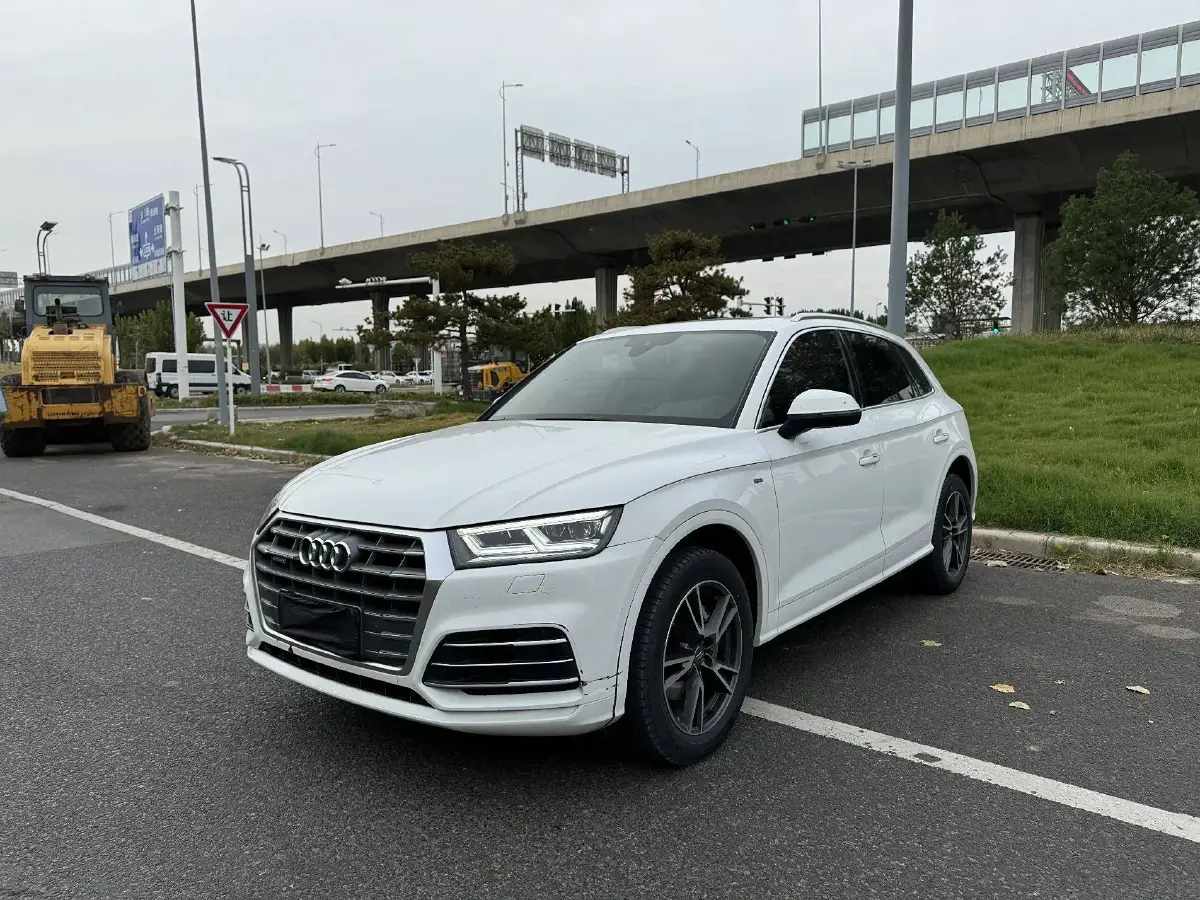 2020 Audi Q5L 2.0T 190HP L4 7DCT