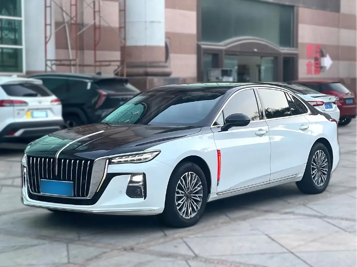 2023 HongQi H5 2.0T 224HP L4 8AT