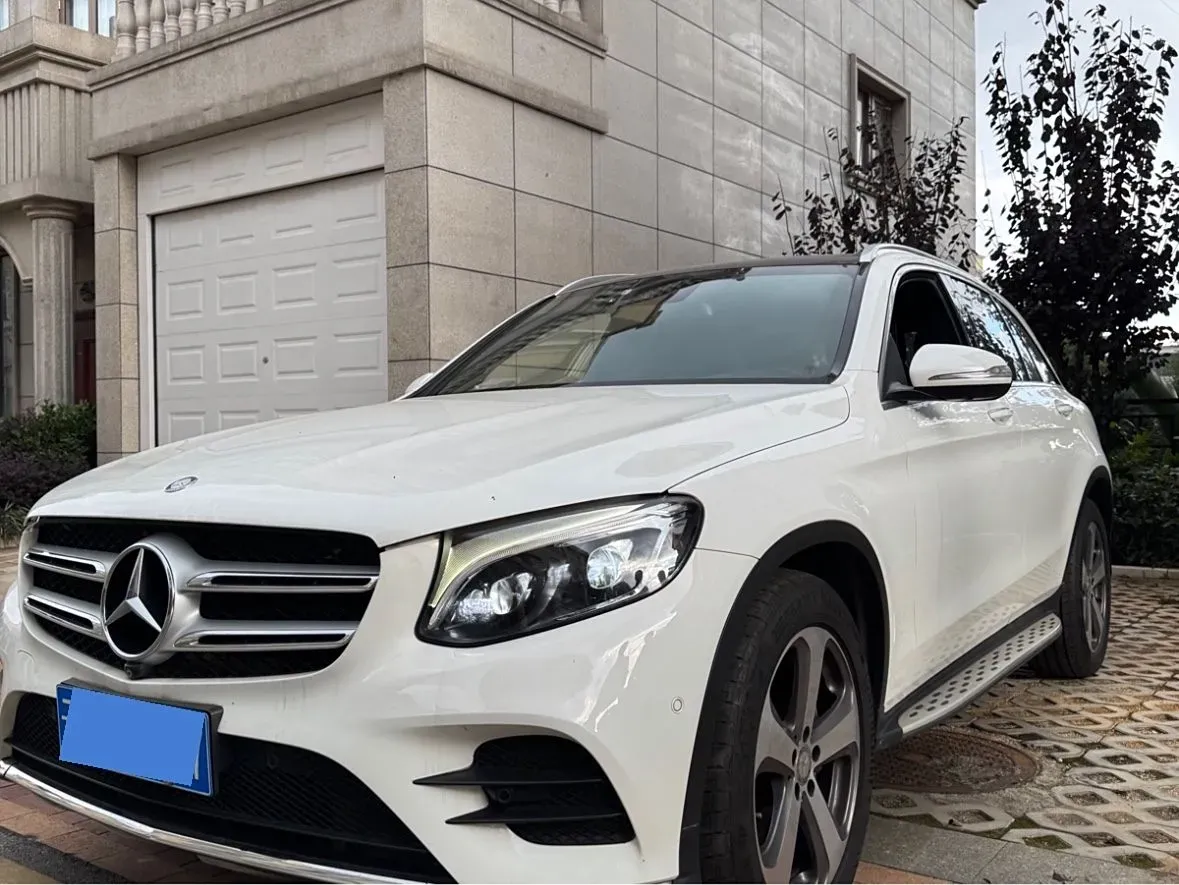 2017 Mercedes-Benz GLC Class 2.0T 245HP L4 9AT,autocango,china used car exporter,china ev exporter,chinese used car exporter,chinese used ev exporter