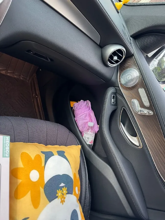 2017 Mercedes-Benz GLC Class 2.0T 245HP L4 9AT,autocango,china used car exporter,china ev exporter,chinese used car exporter,chinese used ev exporter