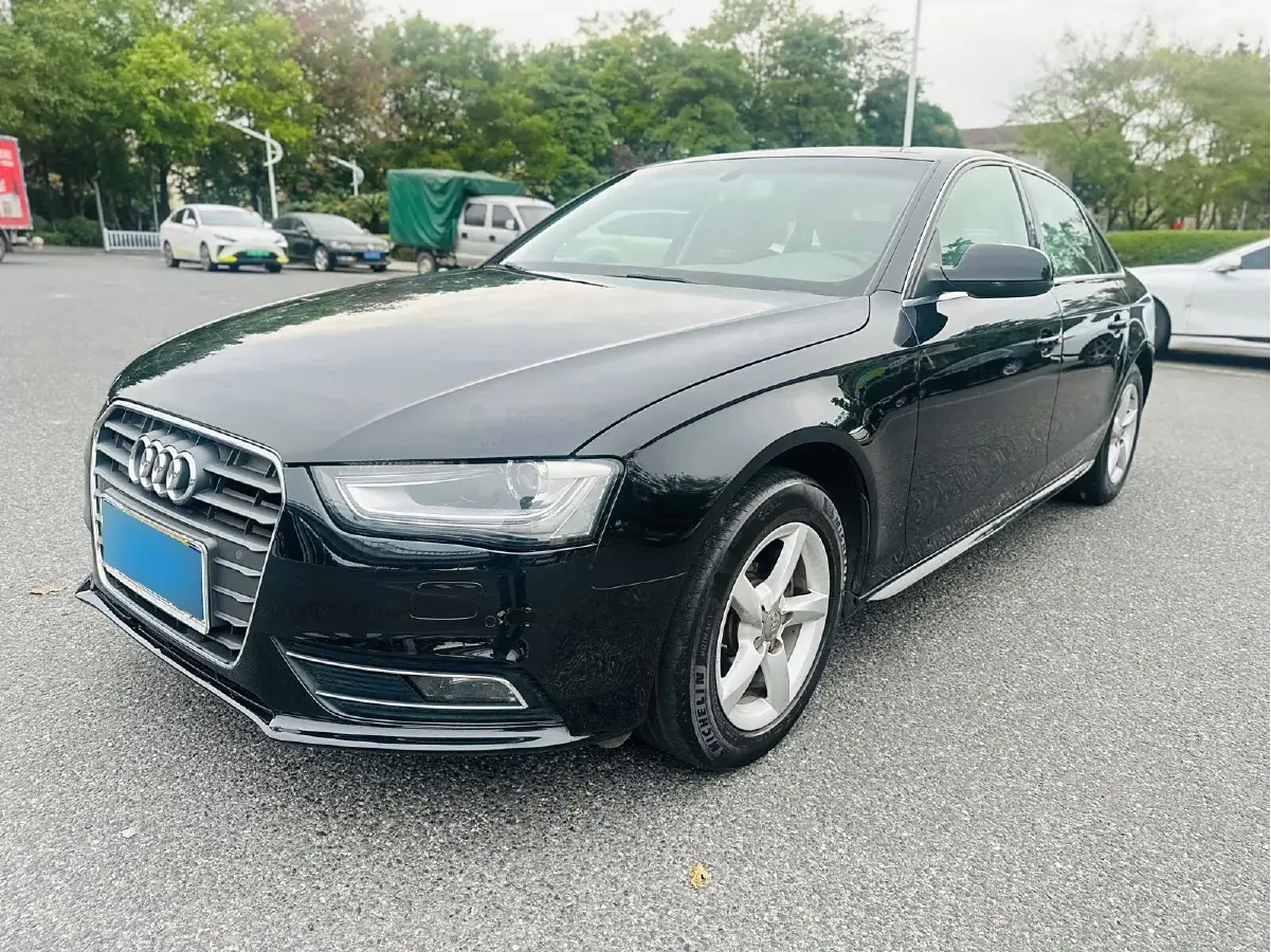 2013 Audi A4L 1.8T 160HP L4 CVT