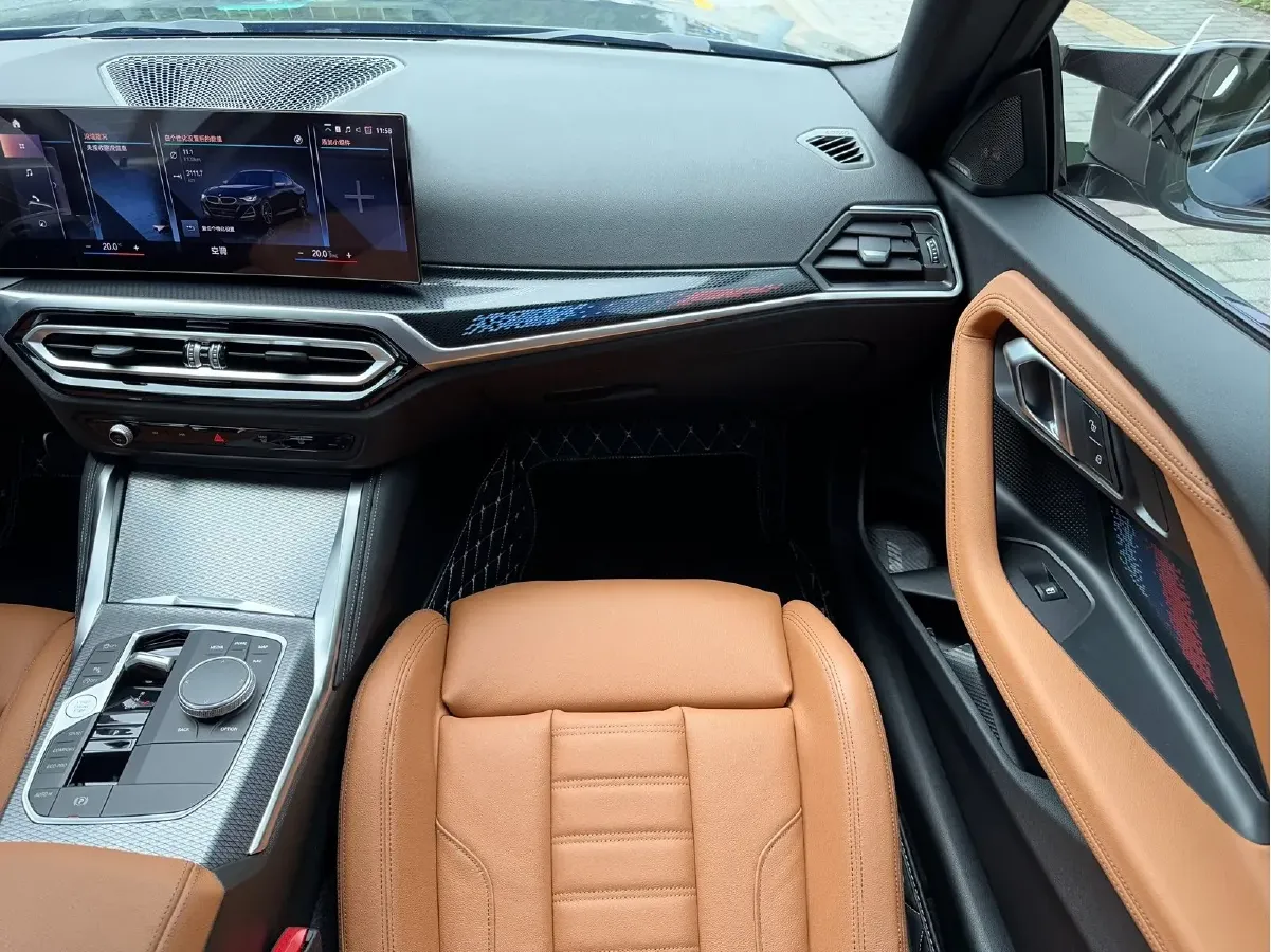 2023 BMW 3.0T 333HP L6 8AT,autocango,china used car exporter,china ev exporter,chinese used car exporter,chinese used ev exporter