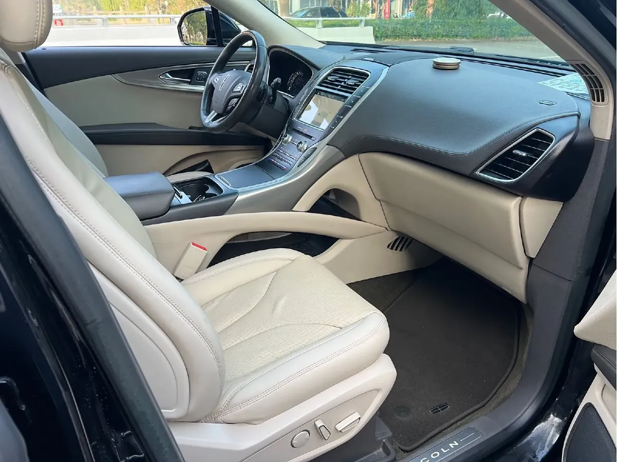 2018 Lincoln MKX 2.0T 253HP L4 6AT,autocango,china used car exporter,china ev exporter,chinese used car exporter,chinese used ev exporter