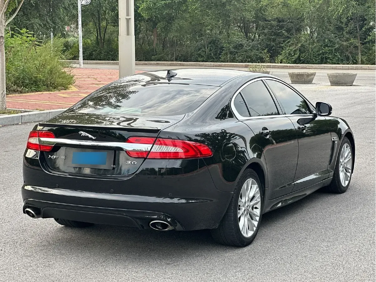 2013 Jaguar XF 3.0T 340HP V6 8AT,autocango,china used car exporter,china ev exporter,chinese used car exporter,chinese used ev exporter