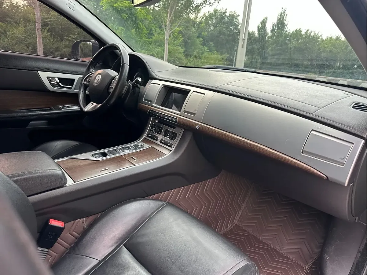 2013 Jaguar XF 3.0T 340HP V6 8AT,autocango,china used car exporter,china ev exporter,chinese used car exporter,chinese used ev exporter