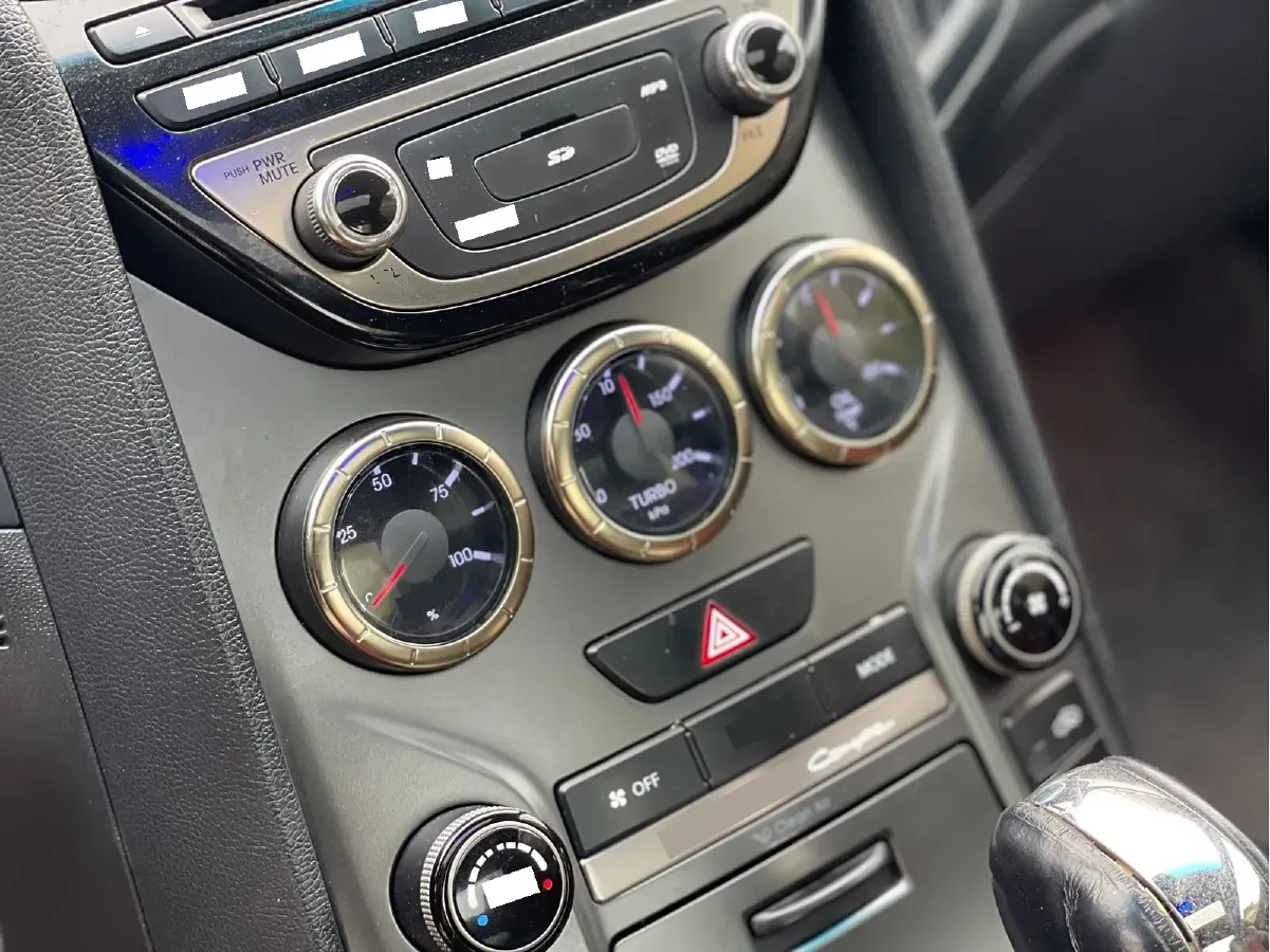 2012 Hyundai Rohens-Coupe 2.0T 260HP L4 8AT,autocango,china used car exporter,china ev exporter,chinese used car exporter,chinese used ev exporter