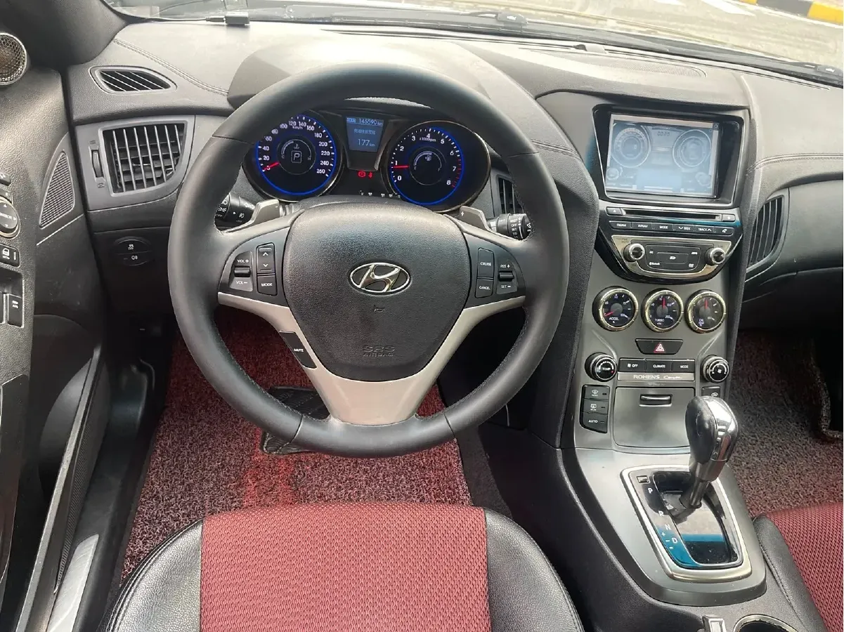 2012 Hyundai Rohens-Coupe 2.0T 260HP L4 8AT,autocango,china used car exporter,china ev exporter,chinese used car exporter,chinese used ev exporter