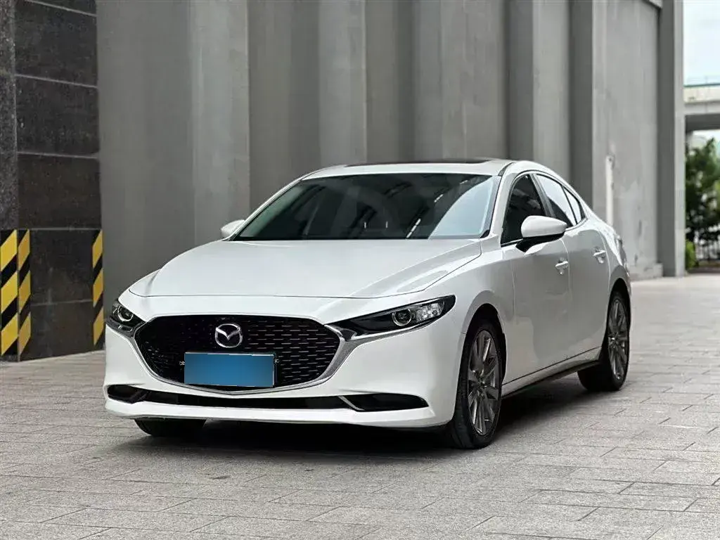 2022 Mazda 3 Axela 2.0L 158HP L4 6AT