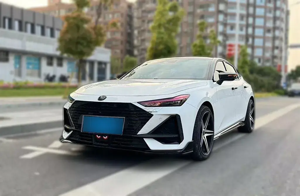 2022 ChangAn UNI-V 1.5T 188HP L4 7DCT