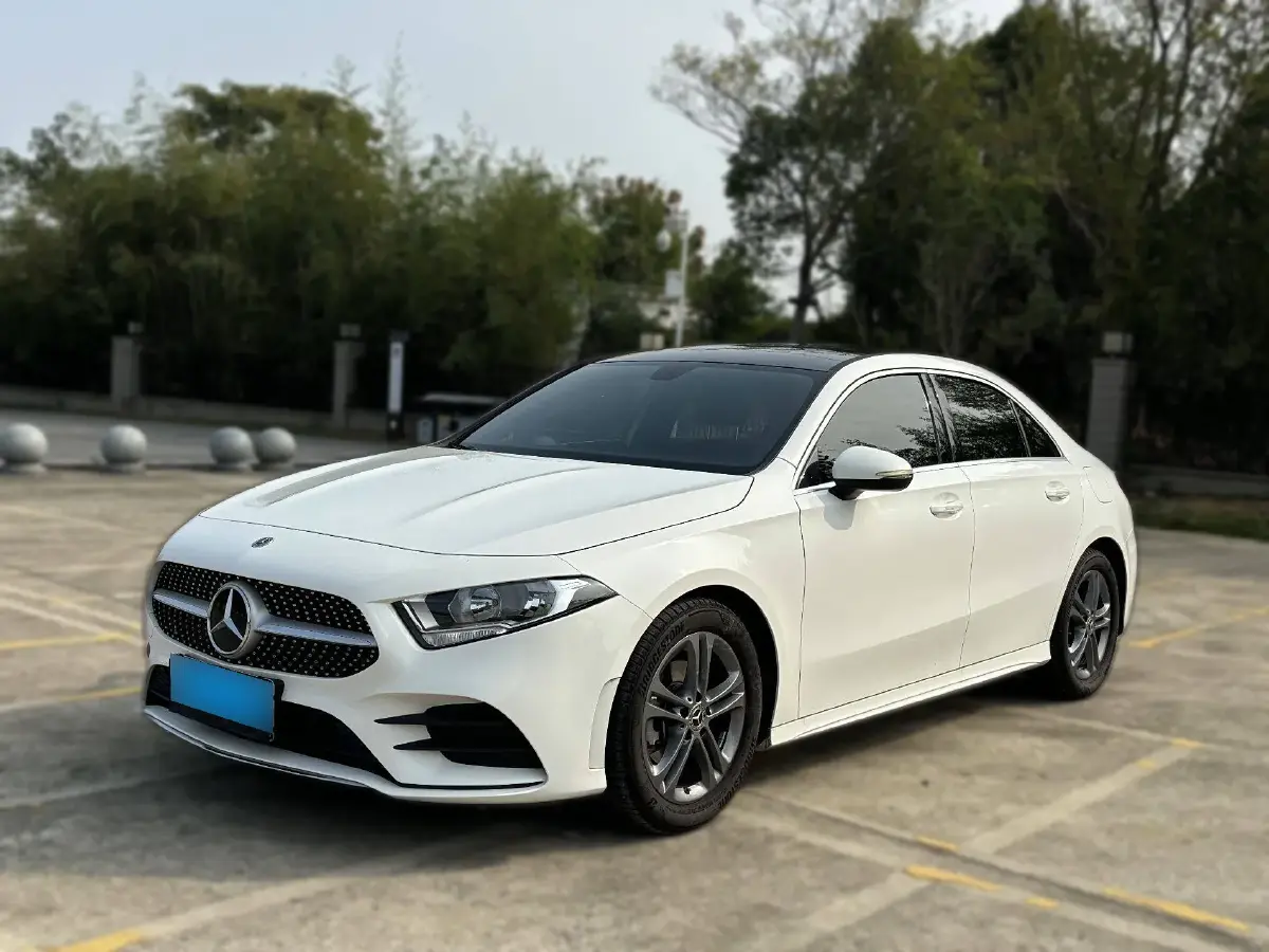 2022 Mercedes-Benz A Class 1.3T 136HP L4 7DCT