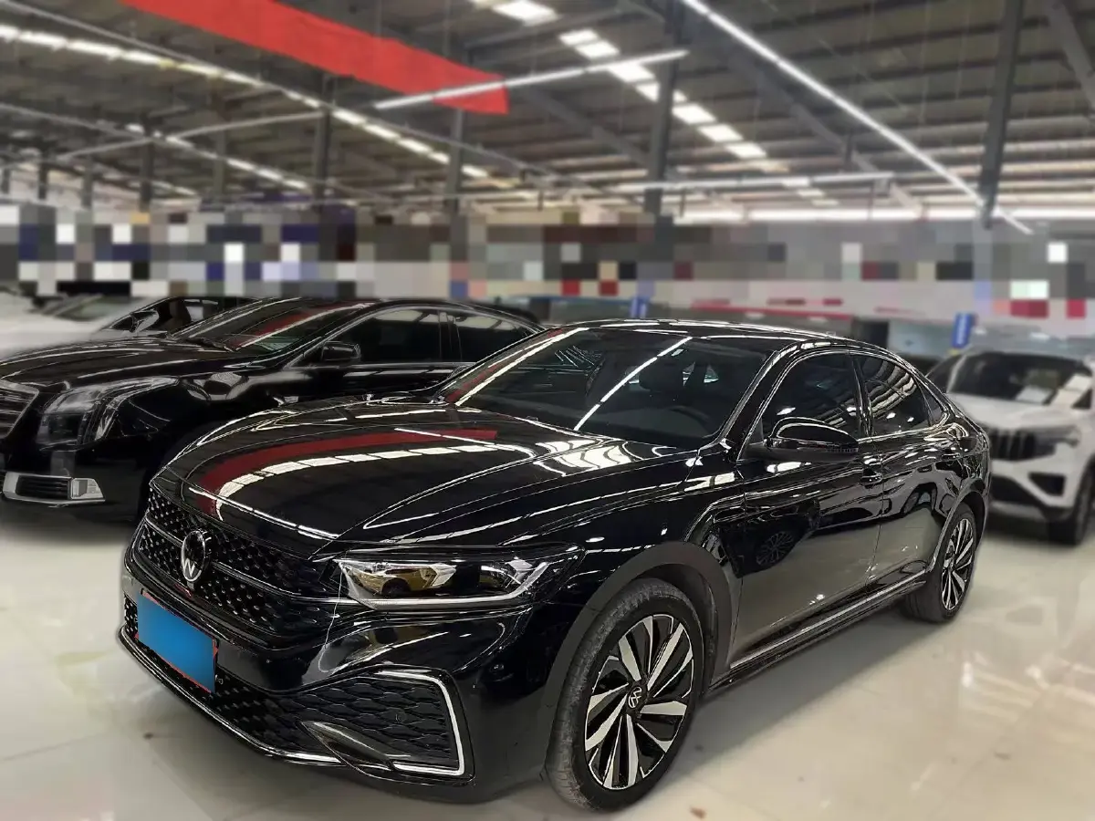 2023 Volkswagen Passat 2.0T 186HP L4 7DCT