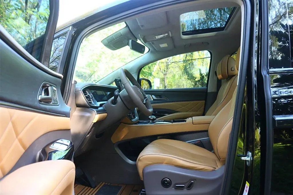 2022 Denza D9 1.5T 139HP L4 E-CVT PHEV 40.06KWH,autocango,china used car exporter,china ev exporter,chinese used car exporter,chinese used ev exporter